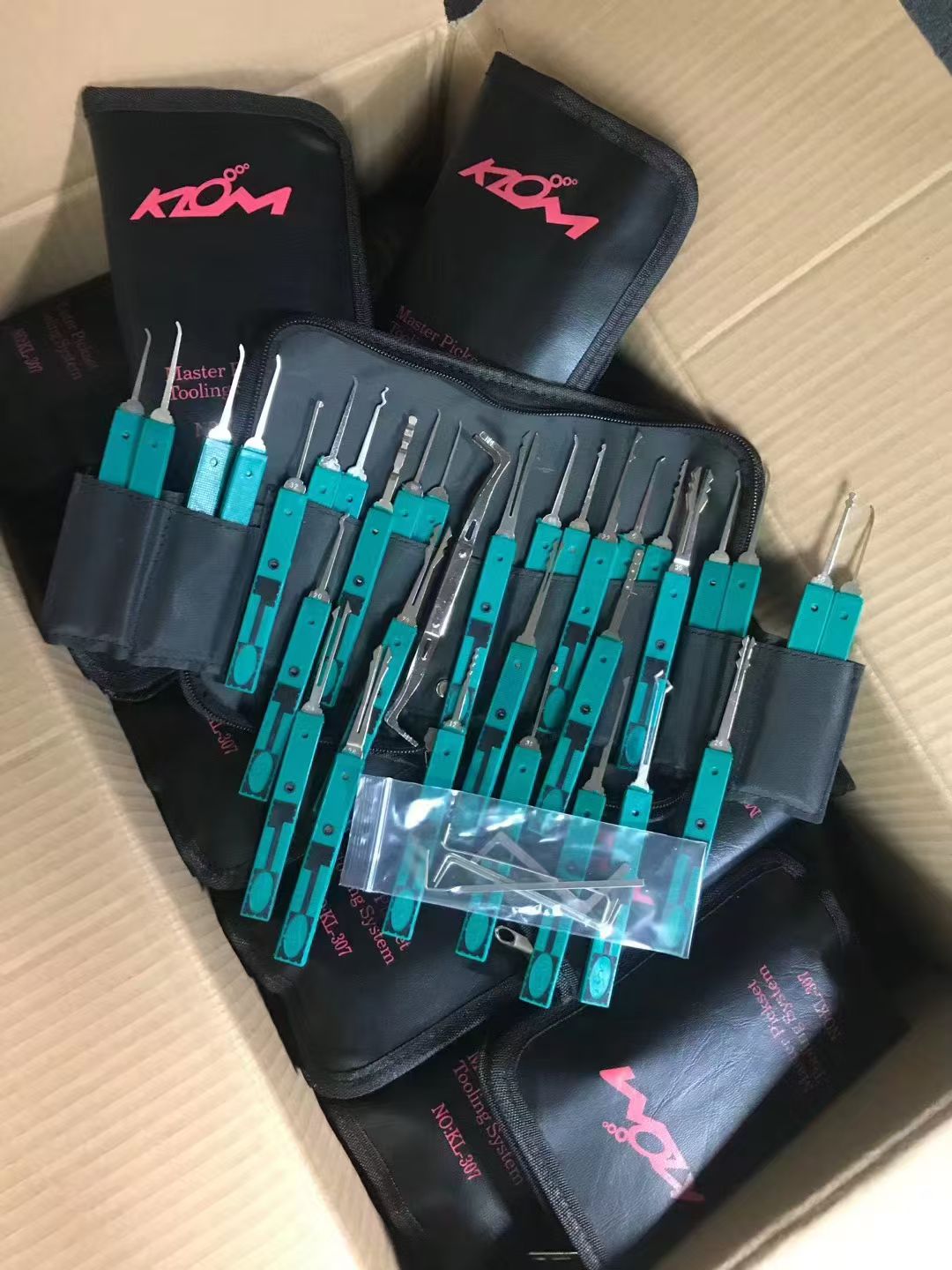 🔐 32 Pieces KLOM Professional Lock Pick Set Complete Locksmith Tools Kit with Storage Case 🧰